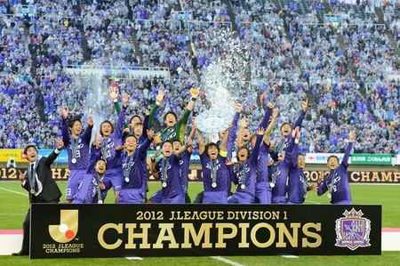 Ｊリーグ】サンフレッチェ広島、初Ｖ！選手たちが語る「優勝できたワケ」 | web Sportiva (スポルティーバ)